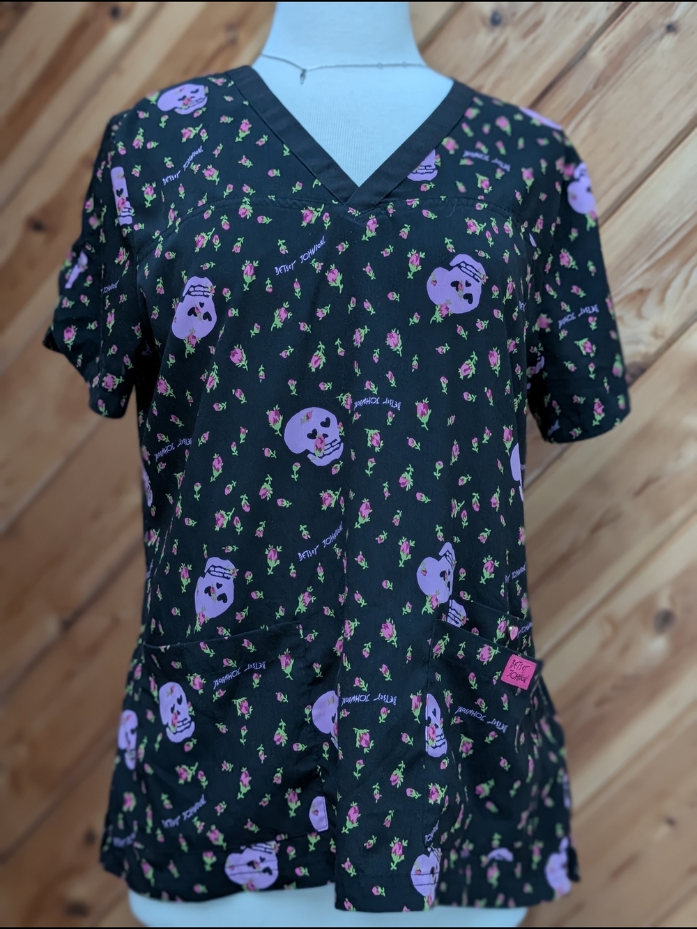 Betsey Johnson V-neck Skulls And Roses Scrub Top